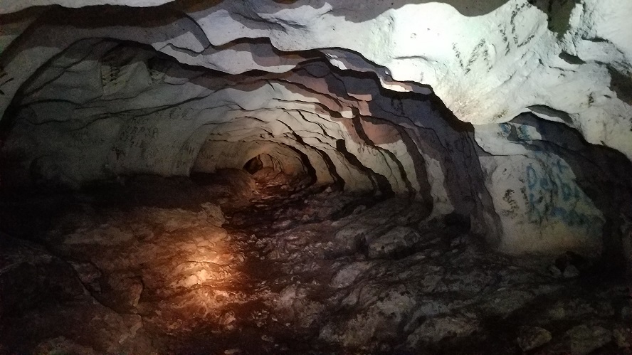 Hatchet Bay Cave 3: Tunnel